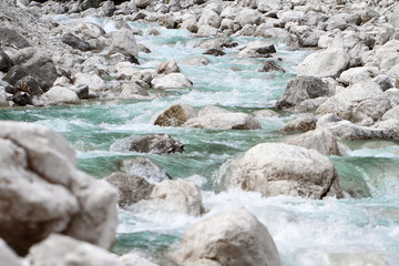 torrente di montagna