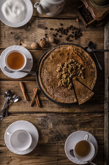 Walnut cheesecake with cinnamon