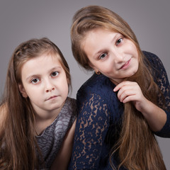 Sister portraits, studio