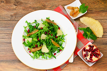 Salad Mix Batavian, Frise, Radicchio, Chicory, Pomegranate, Grap