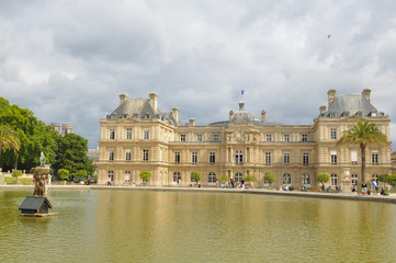 Fototapeta na wymiar Luxembourg Garden(Jardin du Luxembourg) in Paris, France