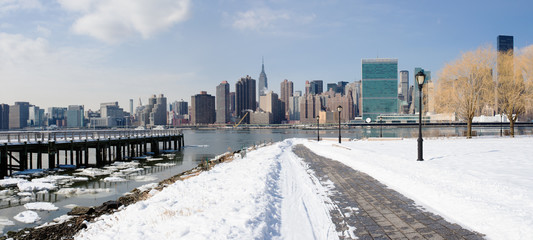 New York City in Winter, panoramic image - 99638664