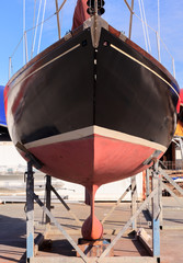 bateau en réparation