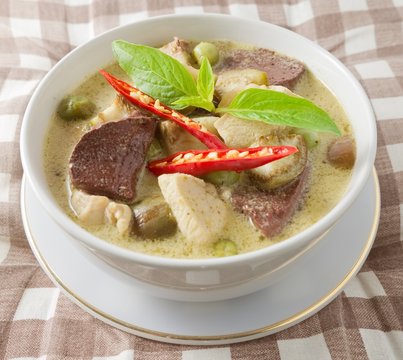 Delicious Thai Green Curry with Chicken and Coconut Milk