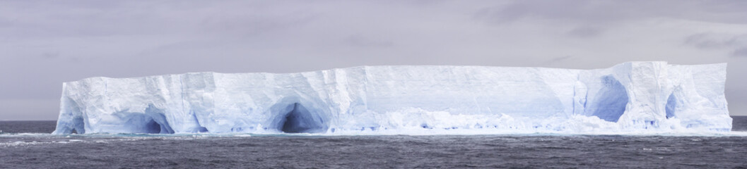 Panorama Tabular Iceberg