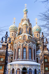 Fototapeta na wymiar Church of the Saviour on Spilled Blood in St. Petersburg in wint