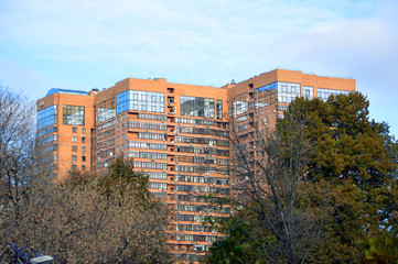 Современный жилой дом в Москве