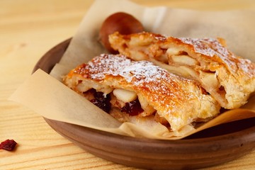 Apple pie strudel