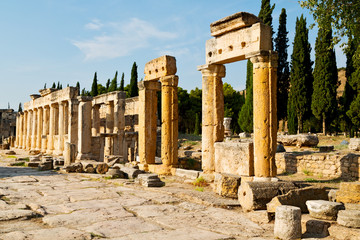  anatolia pamukkale    old   roman temple