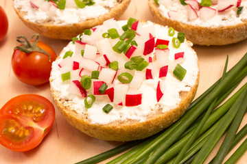 buns with cottage cheese and fresh radish