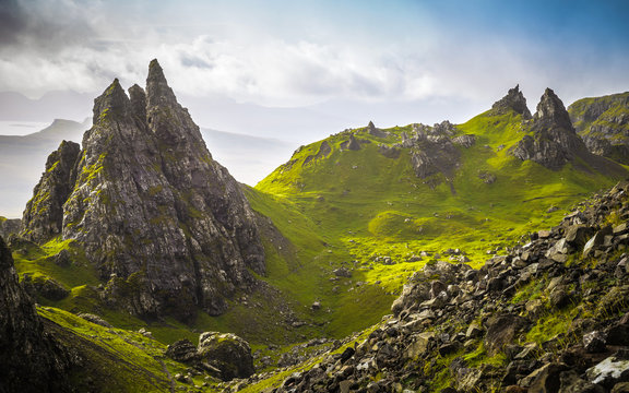 Fototapeta The ancient rocks of Old Man of Storr on a cloudy day - Isle of Skye, Scotland, UK