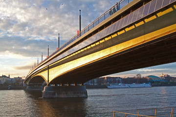Kennedybrücke Bonn