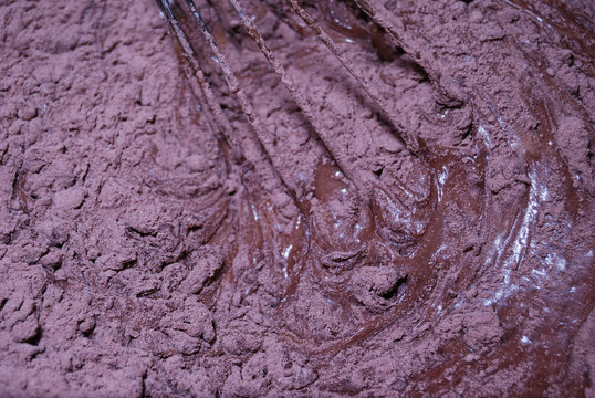 Preparazione crema di cioccolato
