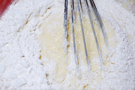 Preparazione crema di cioccolato
