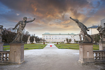 Obraz premium Ogród Mirabell w Salzburgu, Austria