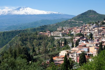 Fototapeta na wymiar Ancient town Taormina and volcano Etna in the Sicily, Italy