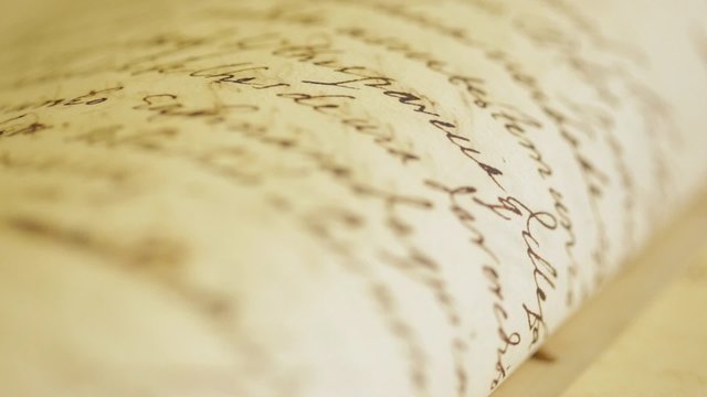 Libro antico - sequenza