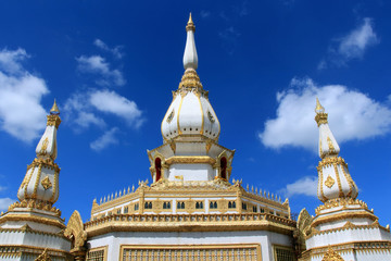 Fototapeta premium White pagoda in Thailand.