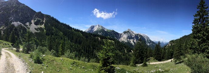 Panorama im Karwendel, Wanderung zur Plumsjochhütte
