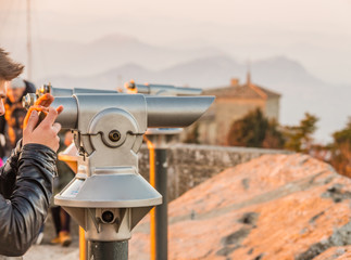 panoramic telescope among tourists