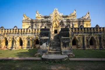 Fototapeta na wymiar Maha Aung Myi Bon Zan Monastery in Inwa (ancient city of Ava)