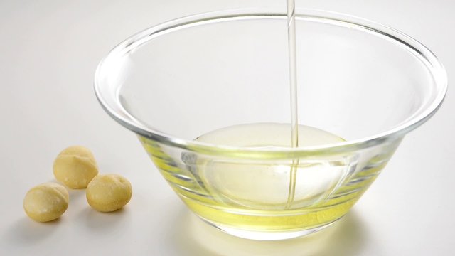 Macadamia &Ouml;l und N&uuml;sse