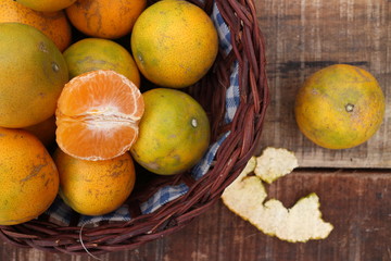 Naklejka na ściany i meble orange fruits on table