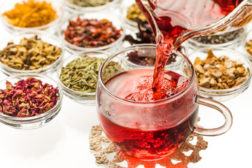 きれいになるハーブティー　Colorful herb tea