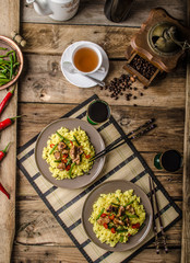 Curry rice with crisp chicken meat and chilli