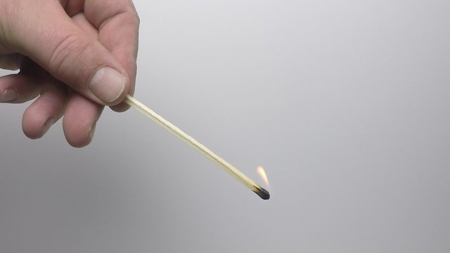 Streichholz abbrennen