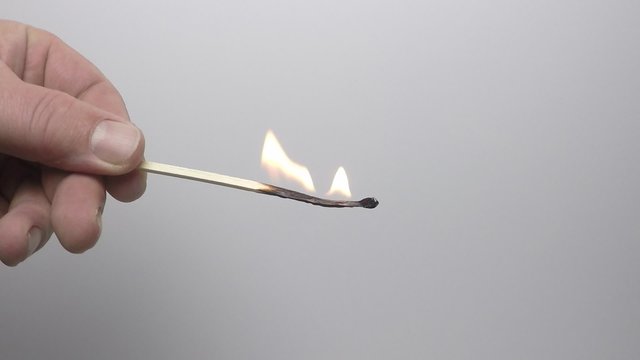 Streichholz abbrennen