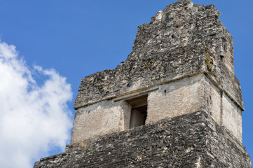 Fototapeta na wymiar The top of the Temple I of the Maya archaeological site of Tikal
