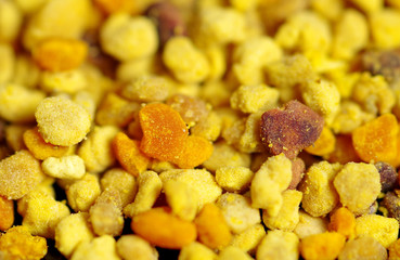 Yellow bee pollen