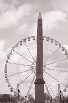 Fototapeta Ferris Wheel in Place de la Concorde in Black and White Sepia Tone, Paris  France 