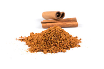 cinnamon sticks with powder