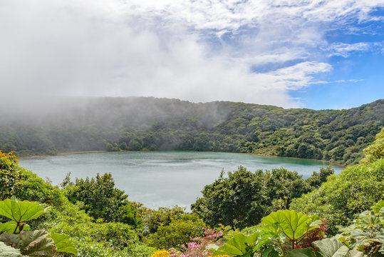 botos lagoon