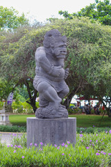 Fototapeta na wymiar Male statue in Bali