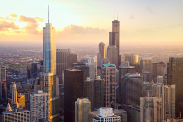 Chicago wolkenkrabbers bij zonsondergang, luchtfoto, Verenigde Staten