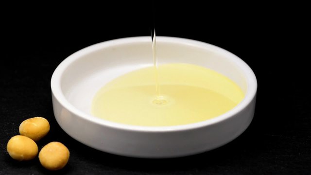 Macadamia &Ouml;l und N&uuml;sse