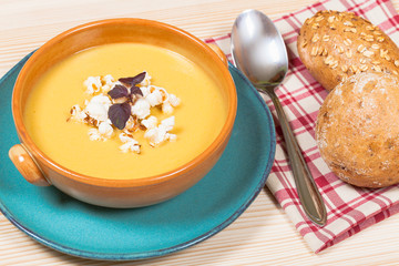 Corn Creme Soup (with Popcorn and Bread)