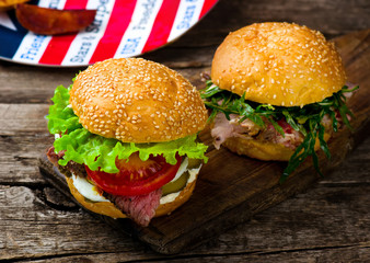 sandwich with roast beef and vegetables