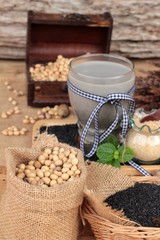 Soybean milk mix black sesame .