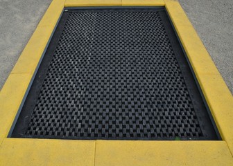 Trampolin auf dem Spielplatz