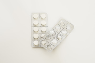 Tablet strips, full and empty