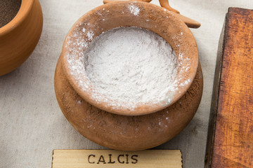 Polvere di calce, antico pigmento bianco per affresco
