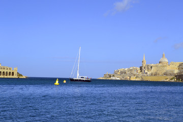 vista di Valletta e mare aperto