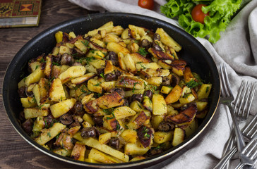 Roasted potato and chicken hearts
