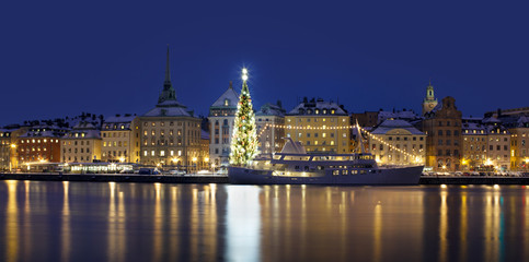 Naklejka na ściany i meble Stockholms old city with christmas tree