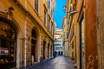 ancient streets and alleys of Rome
