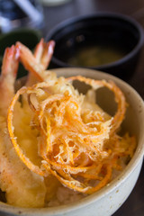 mix tempura with rice